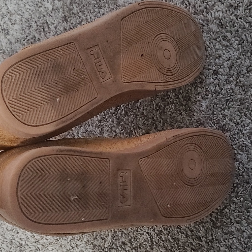 SHOES - Picture 7 of 8